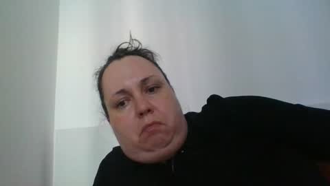 Snapshot of carlaruth chatting on 09-14-25, 01:21 Carlaruth online show from 09-14-25, 01:21