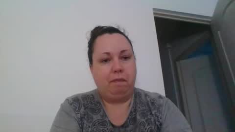 Snapshot of carlaruth chatting on 10-28-25, 05:00 Carlaruth online show from 10-28-25, 05:00