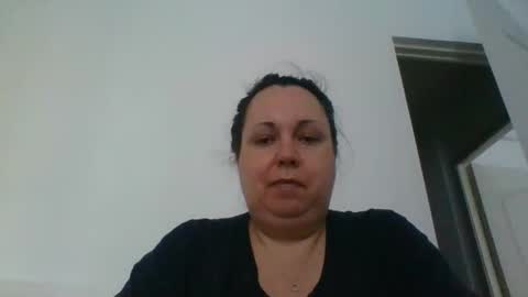 Snapshot of carlaruth chatting on 11-15-25, 08:33 Carlaruth online show from 11-15-25, 08:33