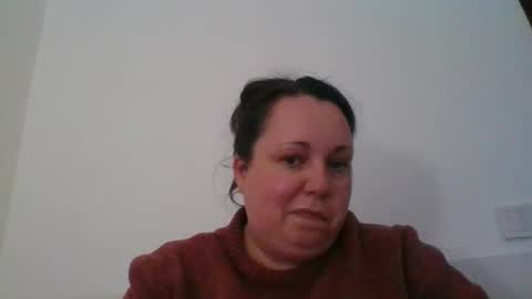 Snapshot of carlaruth chatting on 11-19-25, 05:02 Carlaruth online show from 11-19-25, 05:02