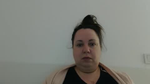 Snapshot of carlaruth chatting on 01-06-26, 05:33 Carlaruth online show from 01-06-26, 05:33