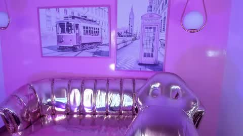 Snapshot of carlie_mayer chatting on 01-04-25, 03:18 CARLYE online show from 01-04-25, 03:18