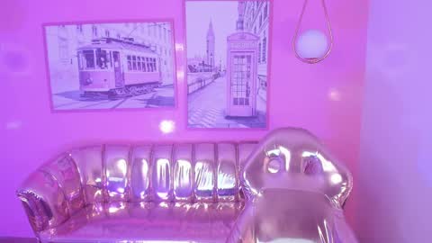 Snapshot of carlie_mayer chatting on 01-16-25, 03:34 CARLYE online show from 01-16-25, 03:34