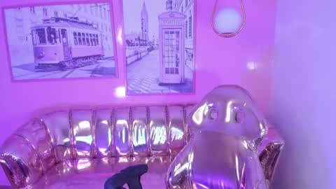 Snapshot of carlie_mayer chatting on 01-18-25, 03:42 CARLYE online show from 01-18-25, 03:42