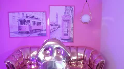 Snapshot of carlie_mayer chatting on 01-23-25, 01:56 CARLYE online show from 01-23-25, 01:56