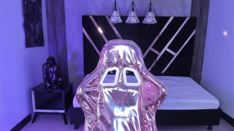 Snapshot of carlie_mayer chatting on 02-08-25, 04:03 CARLYE online show from 02-08-25, 04:03