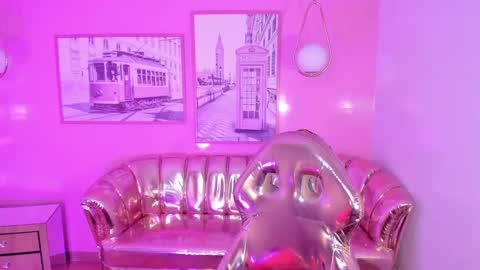 Snapshot of carlie_mayer chatting on 02-27-25, 04:41 CARLYE online show from 02-27-25, 04:41