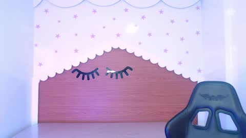 Snapshot of carlie_mayer chatting on 11-12-25, 03:07 CARLYE online show from 11-12-25, 03:07