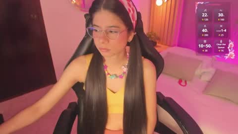 Snapshot of carlina_15 chatting on 06-12-26, 12:37 C A R L I N A online show from 06-12-26, 12:37