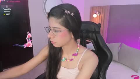 Snapshot of carlina_15 chatting on 06-17-26, 12:18 C A R L I N A online show from 06-17-26, 12:18