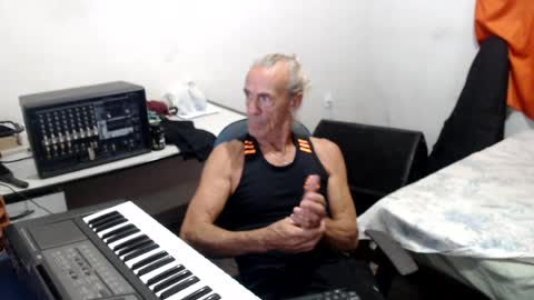 carlos online show from 07-28-26, 12:51