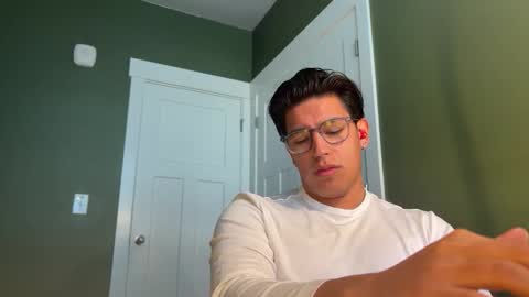 Snapshot of carlosjosecb1 chatting on 02-03-26, 04:01 carlos online show from 02-03-26, 04:01