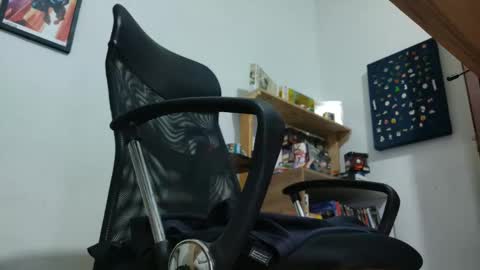 Snapshot of carlostraboo chatting on 11-13-25, 06:12 Carlostraboo on of online show from 11-13-25, 06:12