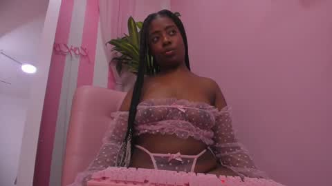 Snapshot of carlota_swan chatting on 01-28-25, 08:04 carlota online show from 01-28-25, 08:04