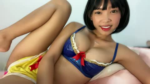 Snapshot of carmelasexmachinex chatting on 06-21-26, 03:09 carmela online show from 06-21-26, 03:09