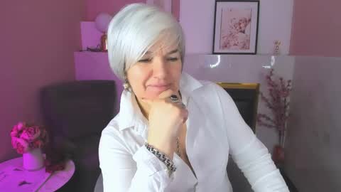 Carmen online show from 04-15-26, 09:16