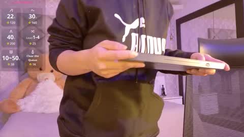 caro_adams1 online show from 02-10-26, 11:03