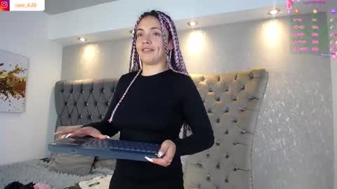 Caro Fisher online show from 12-17-25, 01:06