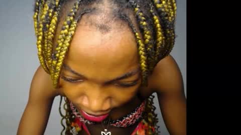 caroline online show from 11-19-25, 05:40