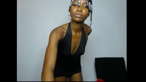 caroline online show from 05-12-26, 06:05