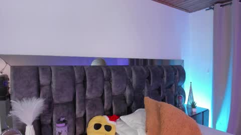 Carol  online show from 12-22-25, 02:08