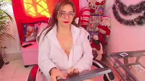 CAROL online show from 12-15-25, 01:04