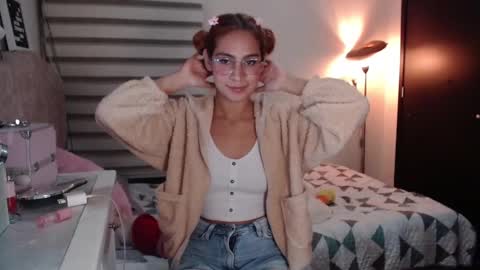 Carolayn online show from 12-06-24, 02:46