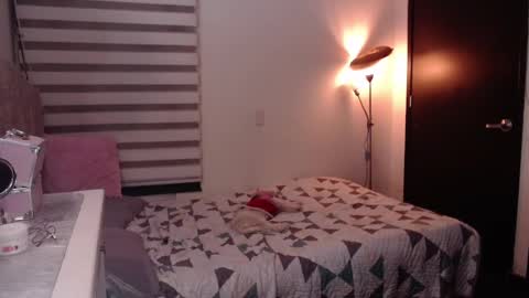 Carolayn online show from 12-09-24, 02:56