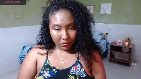 Snapshot of caroldelatorre chatting on 01-10-25, 08:15 Carol de la torre online show from 01-10-25, 08:15