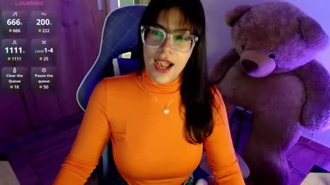 Snapshot of carolgoddess chatting on 03-05-25, 03:29 Carol online show from 03-05-25, 03:29