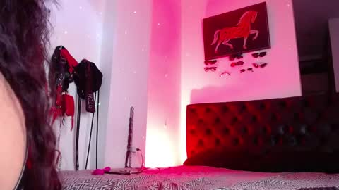 Snapshot of carolina_blue_ chatting on 05-06-26, 11:54 Soft Carolina online show from 05-06-26, 11:54