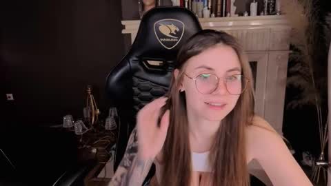 Mira online show from 02-15-26, 04:53