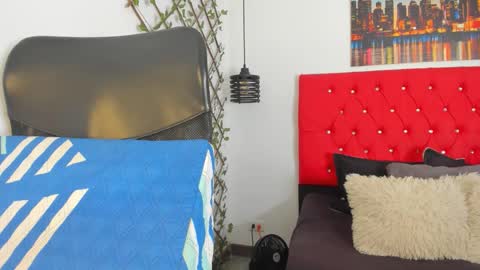 Carolina online show from 12-01-25, 03:17