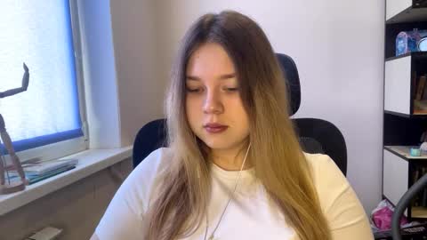 Snapshot of carolindueno chatting on 02-27-26, 07:41 carolindueno online show from 02-27-26, 07:41