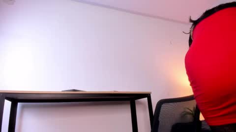  Caroline  online show from 04-11-26, 11:36