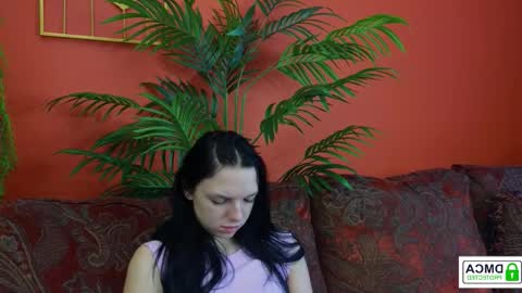 Snapshot of caroline_hey chatting on 09-21-25, 03:46 Mary and Carol online show from 09-21-25, 03:46