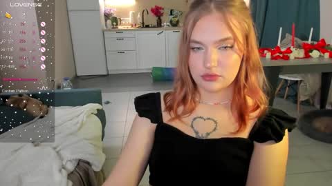 Snapshot of caroline_kiparis chatting on 12-27-24, 03:42 Caro online show from 12-27-24, 03:42