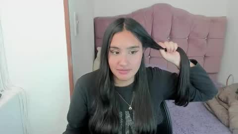 caroline_rodriguez_9 online show from 10-04-25, 07:34