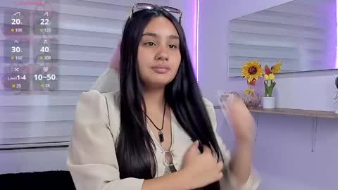 caroline_rodriguez_9 online show from 05-20-26, 07:09