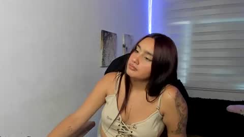 Snapshot of caroline_rodriguez_9 chatting on 06-26-26, 06:56 caroline_rodriguez_9 online show from 06-26-26, 06:56