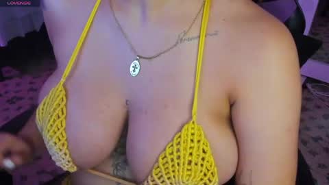 CarolineeGarcia online show from 04-15-26, 10:44