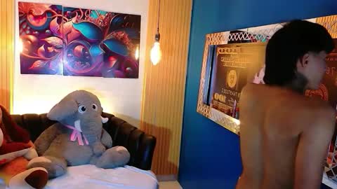 carolinejesh online show from 04-19-26, 02:27