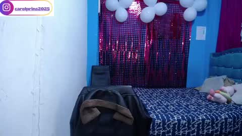 Carolinhe  online show from 04-15-26, 11:16