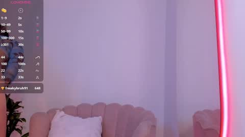 Snapshot of carolinna_ chatting on 10-03-25, 01:19 carolinna_ online show from 10-03-25, 01:19