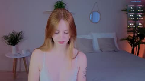 Snapshot of carolinnk chatting on 09-19-25, 02:07 Caro online show from 09-19-25, 02:07