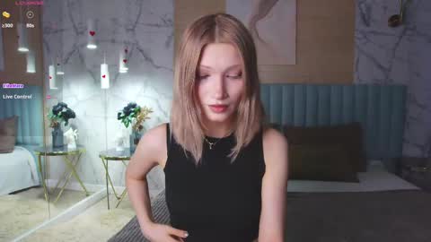 Snapshot of carolreeves chatting on 05-19-26, 04:46 Carol online show from 05-19-26, 04:46