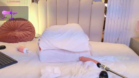 Snapshot of carolriveraa chatting on 01-05-25, 01:45 Carol Rivera online show from 01-05-25, 01:45