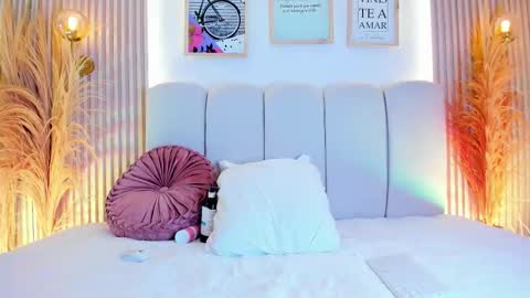 Snapshot of carolriveraa chatting on 10-31-25, 05:47 Carol Rivera online show from 10-31-25, 05:47