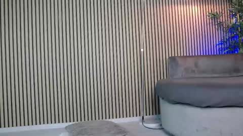 Snapshot of carolynnx chatting on 10-16-25, 09:32 carolynnx online show from 10-16-25, 09:32