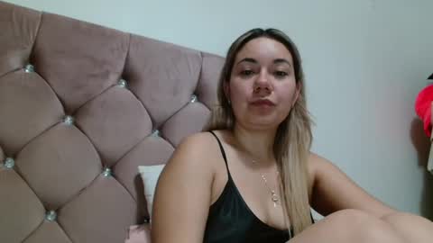 caroo0615 online show from 10-11-25, 07:40